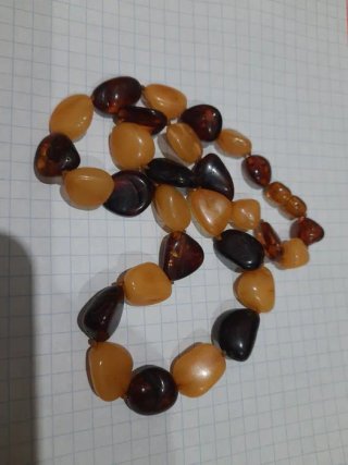 Cuentas de ámbar antiguas