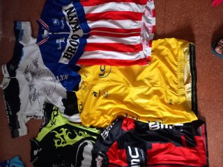 Lote de 13 Camisetas de Ciclismo