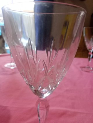 Set di 12 bicchieri da vino in cristallo