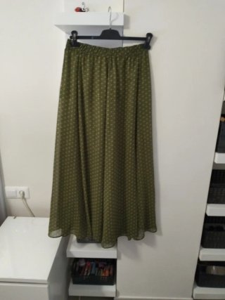 Falda larga Zara verde estampada
