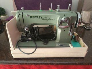 Máquina de coser Refrey Transforma
