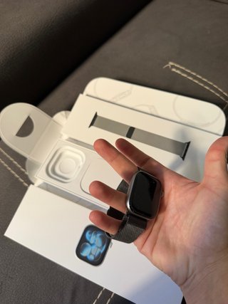 Apple Watch Series 11 42mm Negro/Plata