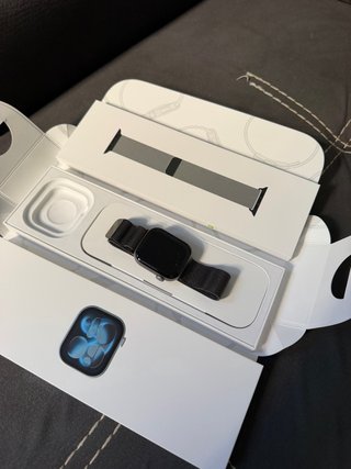 Apple Watch Series 11 42mm Negro/Plata