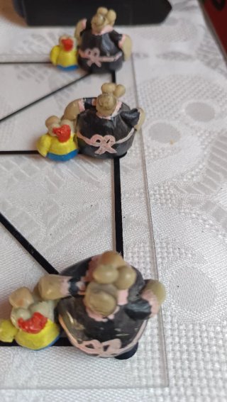 Juego Tres en Raya con figuras