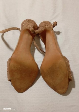 Sandalias Zara Tacon Aguja Beige Talla 39
