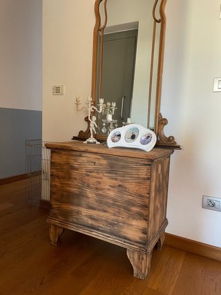 Baule rustico in legno vintage