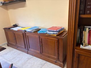 Conjunto mesa escritorio, mueble bajo y librería