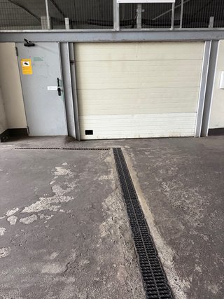 Alquilo amplio cuartro trastero