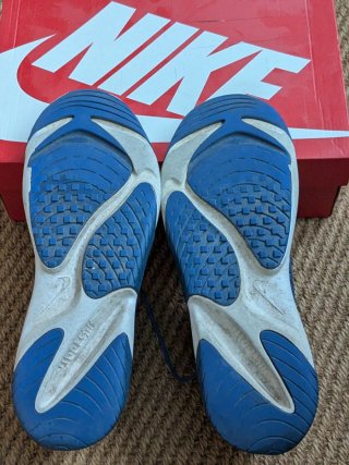 Nike Zoom 2000 Azul y Blanco