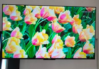 Smart TV Xiaomi 50 pulgadas con soporte de pared