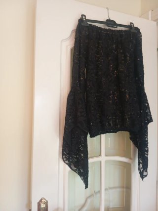 Camisa Negra de Encaje /Mangas espectaculares