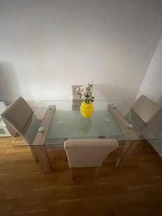 Mesa de Comedor Sensei con 4 Sillas