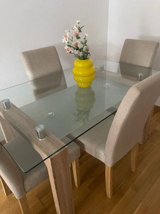 Mesa de Comedor Sensei con 4 Sillas