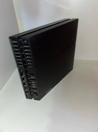 PS4 500GB + Mando + 2 Juegos