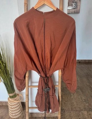 Vestido con cinturón