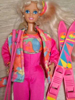 Barbie antigua de los 1976