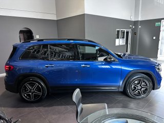 MERCEDES-BENZ GLB 220 d 4MATIC – AMG LINE ADVANCED