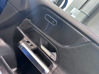 MERCEDES-BENZ GLB 220 d 4MATIC – AMG LINE ADVANCED