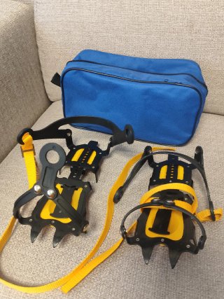 Crampones de 10 puntas