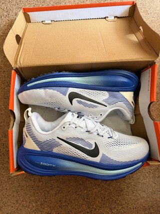 Zapatillas Nike Vomero 18 44