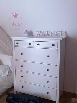 Cómoda de madera maciza blanca