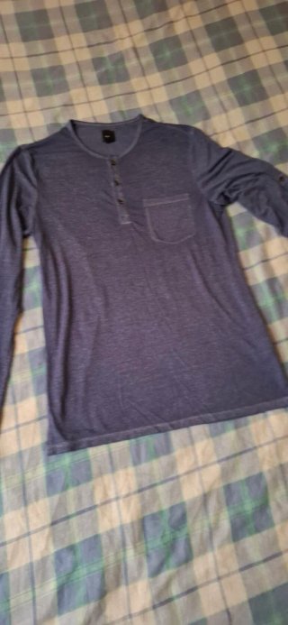 PANTALONES Y CAMISETA HOMBRE.