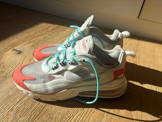 Nike 270 React Naranja y Blanco