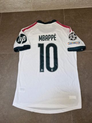 Camiseta Real Madrid Mbappé #10 Talla M