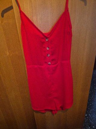 Mono corto rojo de verano