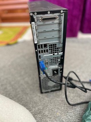 PC Sobremesa HP con Monitor Lenovo y Teclado