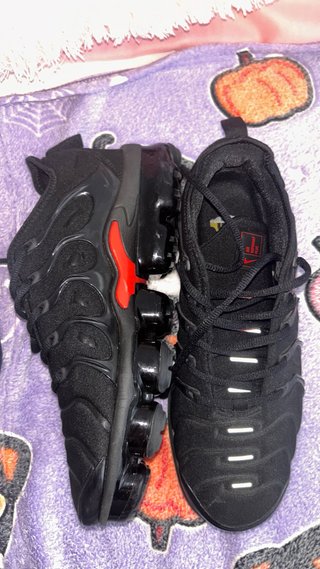Nike Air Vapormax Negras con Rojo