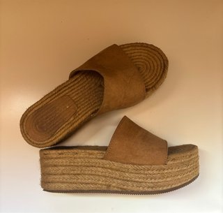 Cuñas camel antelina
