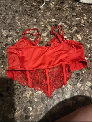 Corset lencero rojo