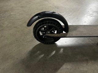 Patinete eléctrico con batería pero no funciona