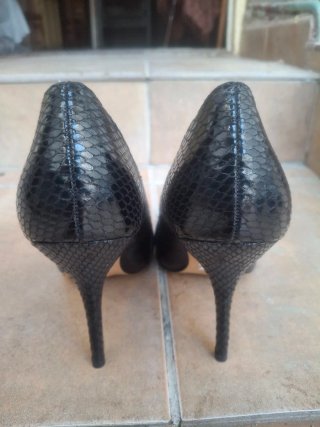 Zapatos de tacón negros talla 38