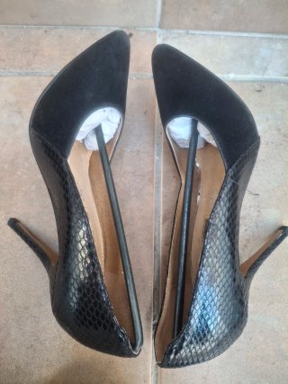 Zapatos de tacón negros talla 38