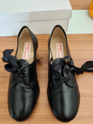 Zapatos de baturra negros