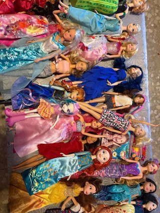 Confezione 25 Bambole Varie, Disney, Barbie