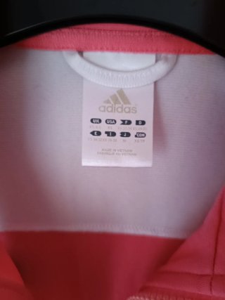 Sudadera deportiva rosa. Adidas.