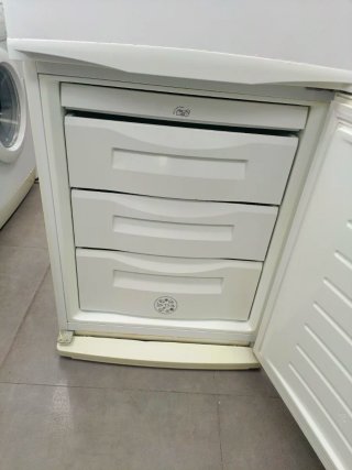 Nevera combi  Daewoo 177/60cm A+ con garantia