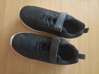 Lote 2 tenis niño T32 (negros nuevos)