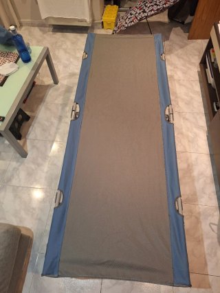 Cama de camping plegable