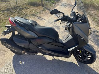Yamaha XMAX 400 - Maxi Scooter