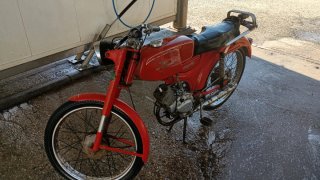 Moto Guzzi Dingo Roja