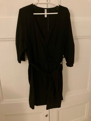 Vestido Negro con Cinturón