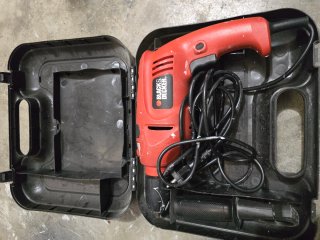 Taladro Black & Decker con maletín