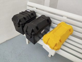 Set de 2 Cajas para Baterías