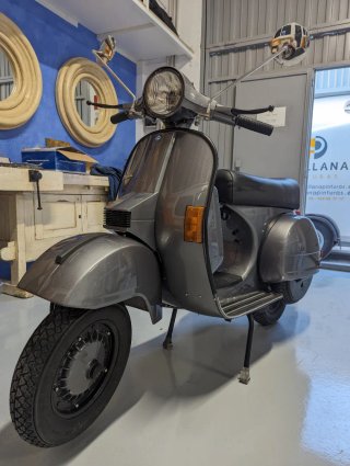 Vespa Iris 200 restaurada