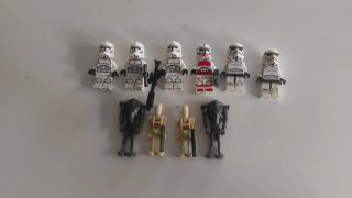 Set LEGO Star Wars con minifiguras