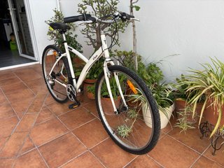 Bicicleta Btwin 700 Blanca